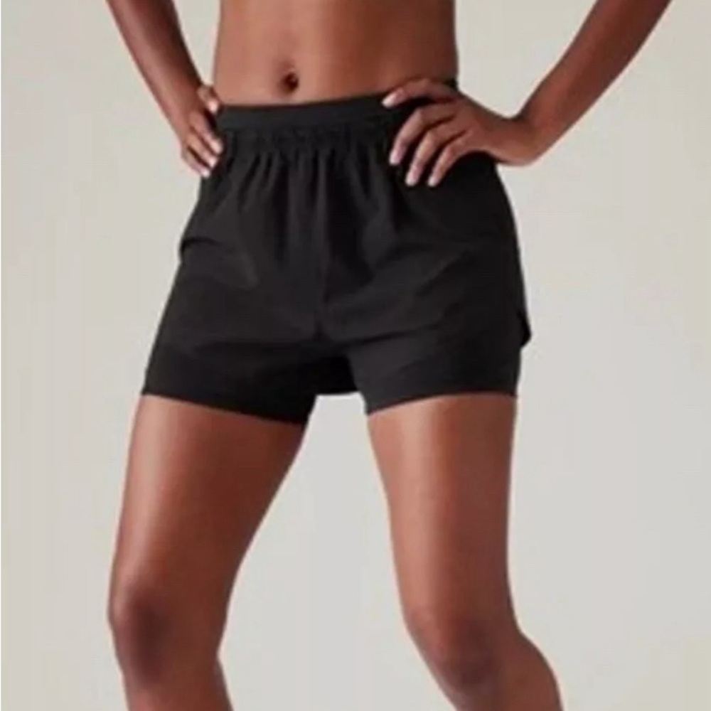 Athleta Mile Marker 2-in-1 short, black, size medium